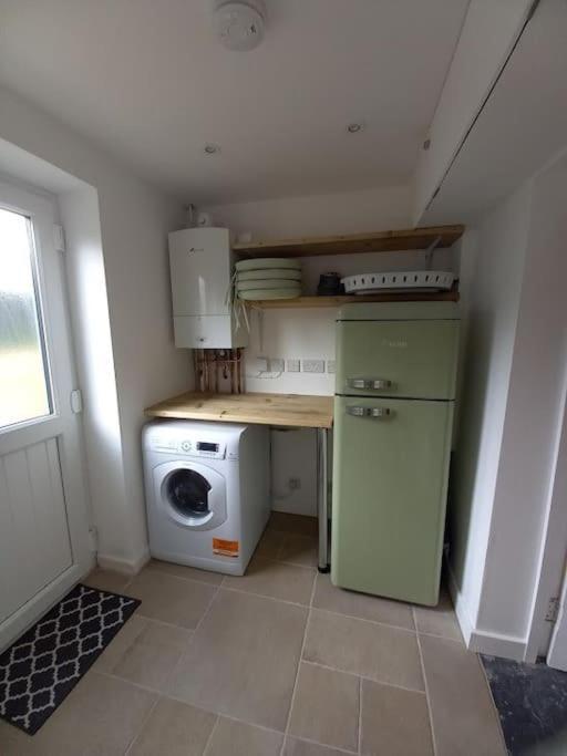 Cosy 2 Bed Cottage Between Snowdonia And The Sea Llandegai Kültér fotó